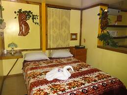 Cocopele Inn