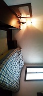 Remnant Guesthouse - Hostel