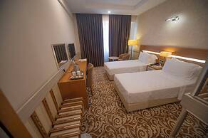 Grand Itimat Hotel
