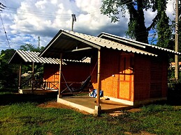 Sleepy Hut Pai