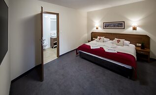 Hotel Logos