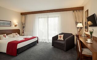 Hotel Logos