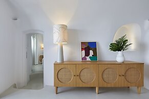 Olea Cave House