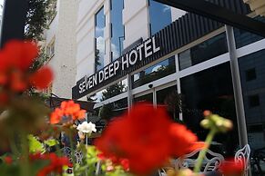 Seven Deep Hotel