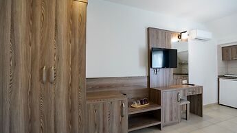 Cleopatra Ada Apart Hotel
