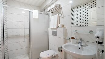 Cleopatra Ada Apart Hotel