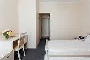 Asiya Hotel