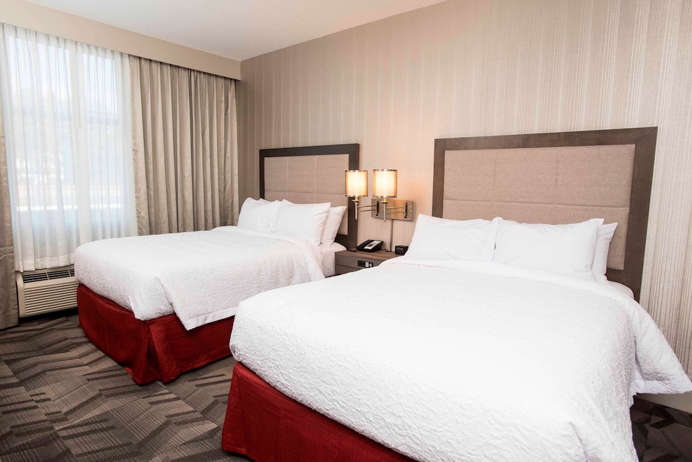 Hampton Inn & Suites by Hilton Thunder Bay