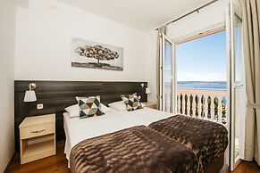 Amari Apartments