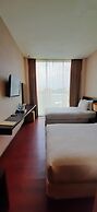 Oasis Siliwangi Sport Hotel
