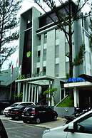 Oasis Siliwangi Sport Hotel