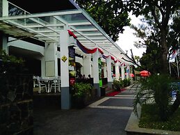 Oasis Siliwangi Sport Hotel