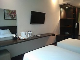 Oasis Siliwangi Sport Hotel