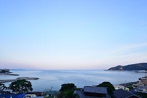 Fontaine Bleau Atami