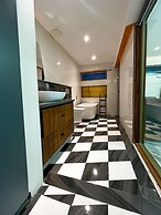 Hotel Crown Inn