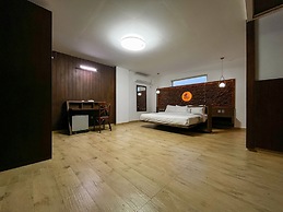 Hotel Crown Inn