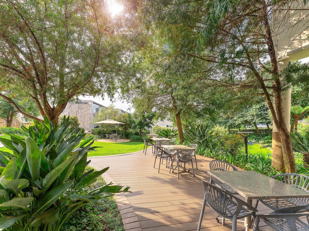 Garden Court Sandton City