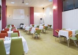 Airport Hotel
