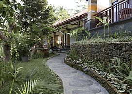 Tini Villa
