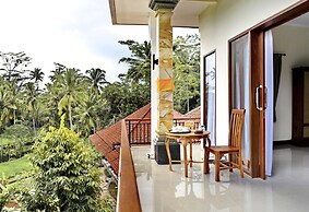 Tini Villa