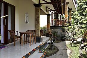 Tini Villa