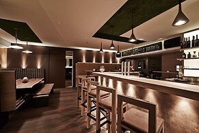 ARX Hotel & Restaurant