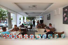 Mesut Hotel