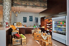 Calgary Airport Marriott In-Terminal Hotel