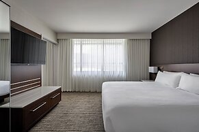 Calgary Airport Marriott In-Terminal Hotel