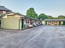 Maple Leaf Motel