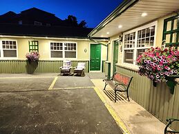 Maple Leaf Motel
