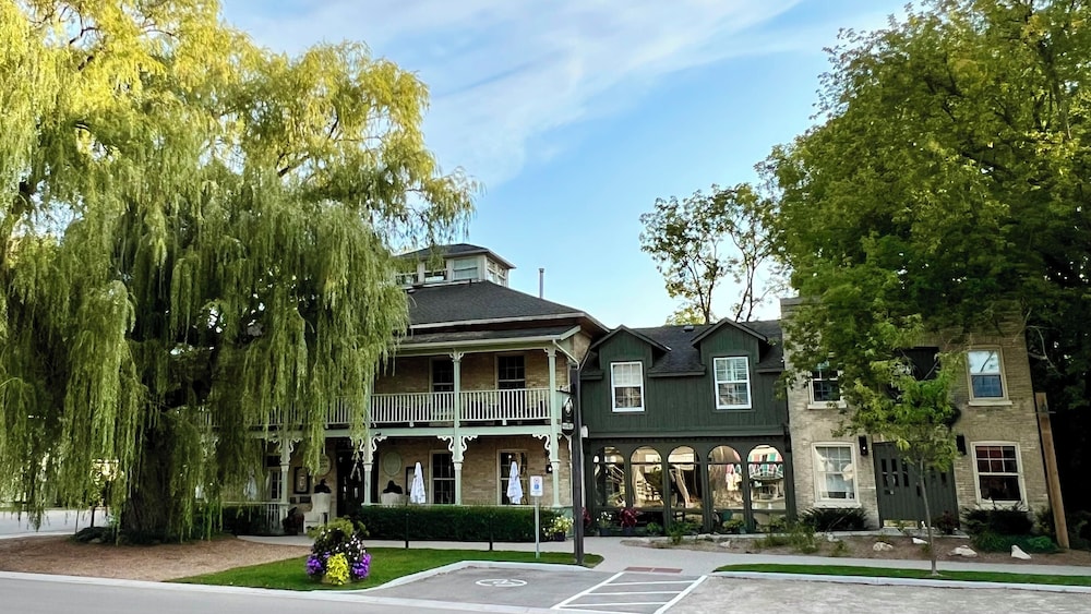 The Little Inn of Bayfield
