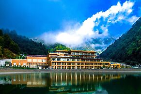 Qafqaz Tufandag Mountain Resort Hotel
