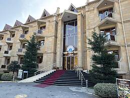 Qebele Yeddı Gozel Hotel