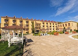 Qebele Yeddı Gozel Hotel