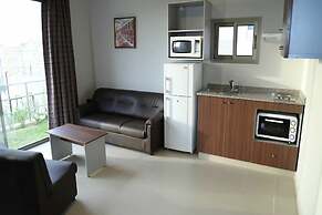 VU'Z Hotel Apt
