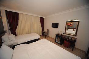Golden Lake Hotel