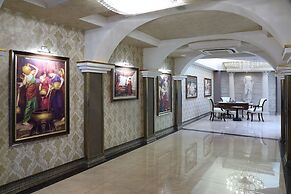 Golden Lake Hotel