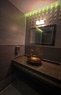 Edis Premier Hotel