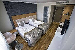 Edis Premier Hotel