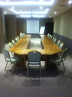 Edis Premier Hotel