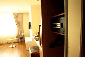 Edis Premier Hotel