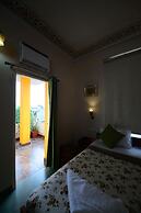 Chitra Katha - A Story Per Stay