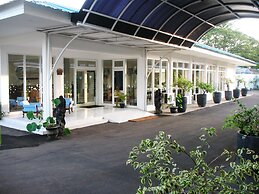 Cengkareng Transit Hotel