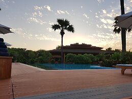 Famous Hotel Bagan