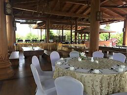 Famous Hotel Bagan