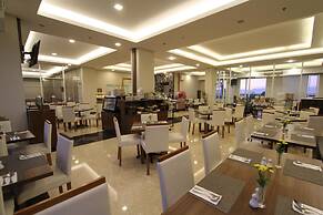 Grand Tebu Hotel