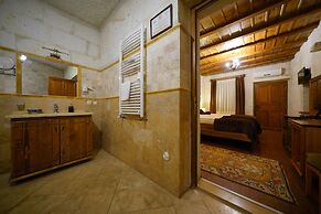 Harman Cave Hotel