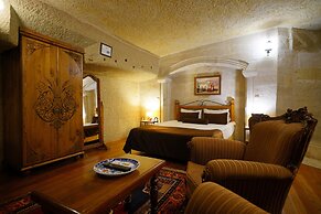 Harman Cave Hotel