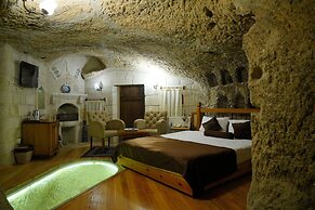 Harman Cave Hotel